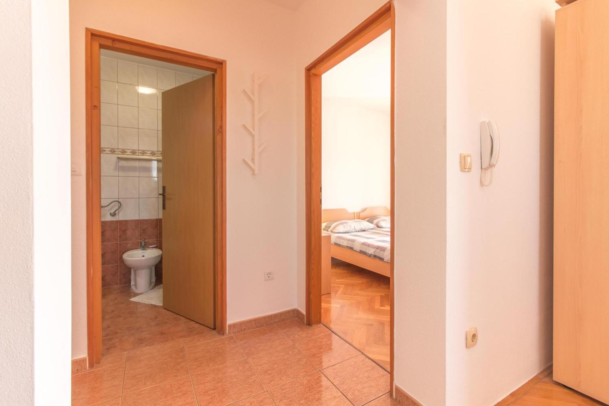 Malinska - Apartment Glavas Buitenkant foto